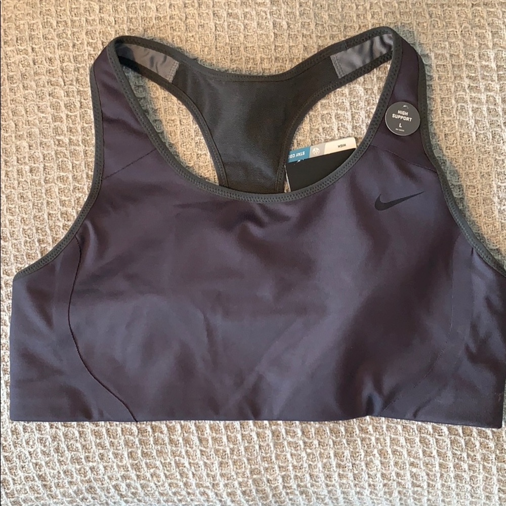 Nike sports bra. Size large. NWT.